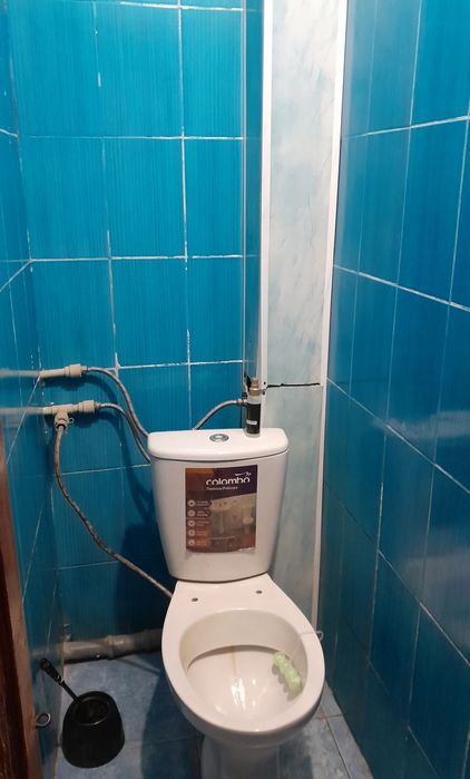 Продам затишну кімнату в гуртожитку, район ТРЦ Київ з меблями.