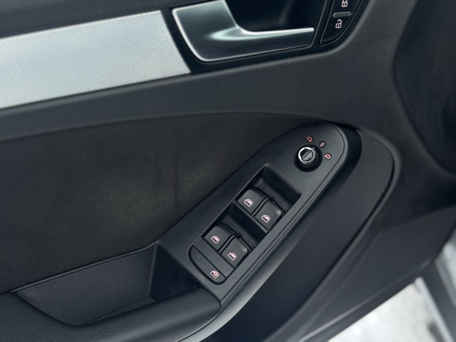 Audi A4b8 2010 2.0TDI АКПП