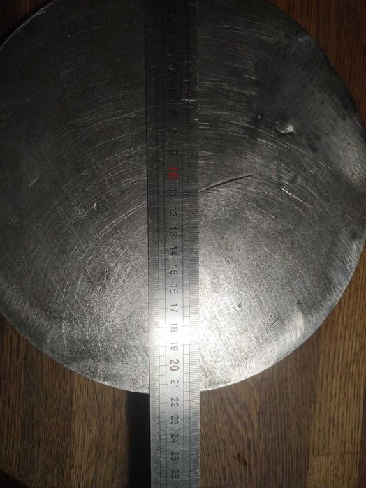 stalowy krążek wałek średnica 210 mm grubość 35 mm