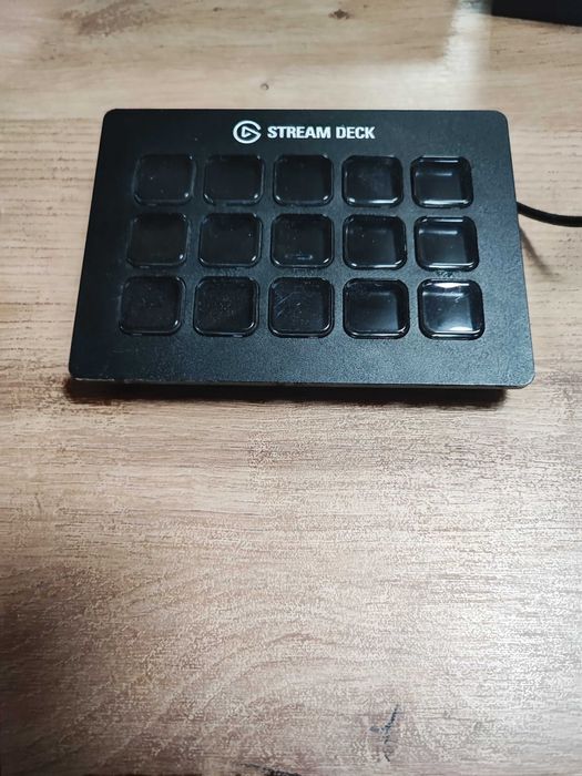 Elgato stream deck + podstawka / lewu górny przycisk nie działa
