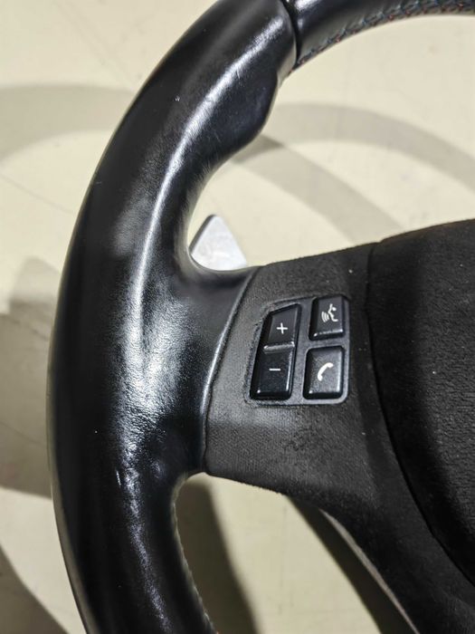 Volante Pack M com patilhas BMW serie 1 e 3 E81/82/87/88/E90/91/92
