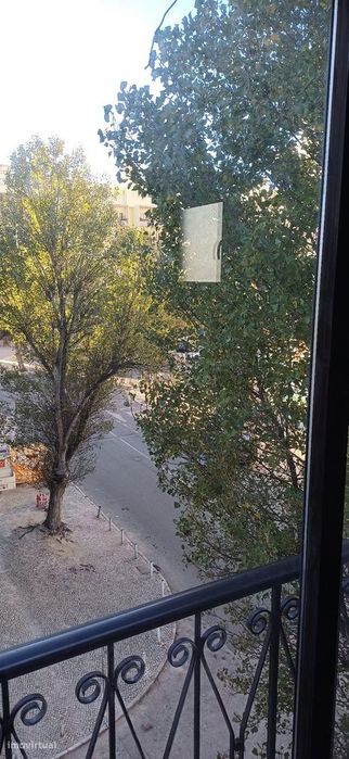 Apartamento T4 para Arrendamento – Bairro do Liceu, Setúbal Totalmente