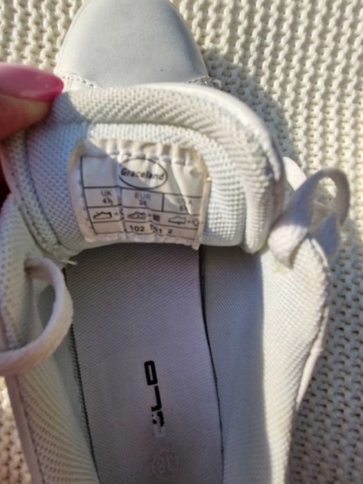 Buty sneakersy białe rozm. 38