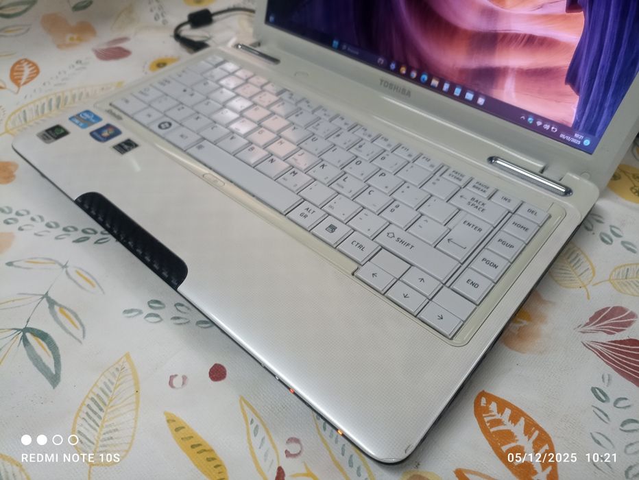 Toshiba Satélite L735-11R