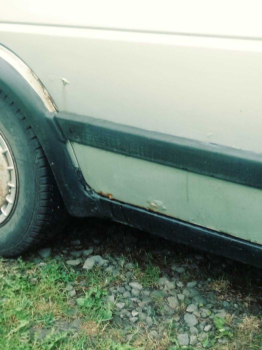 Samochód volkswagen golf2