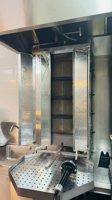 Máquina de Kebab Potisje – Profissional