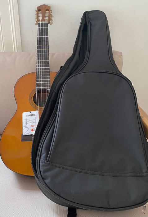 Guitarra Yamaha 2/4 nova