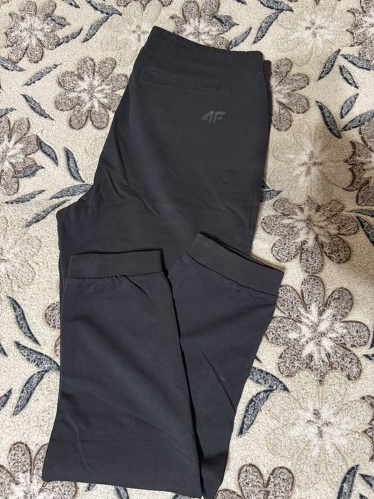 Продам костюм 4F