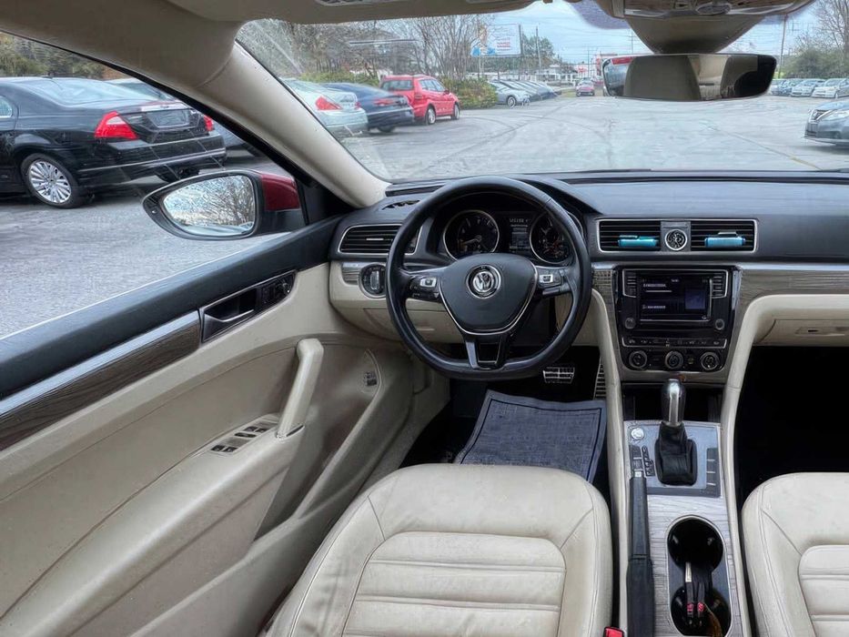 Volkswagen Passat V6 SEL Premium      2016