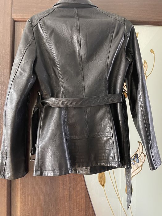 Куртка кожана,розмір М
