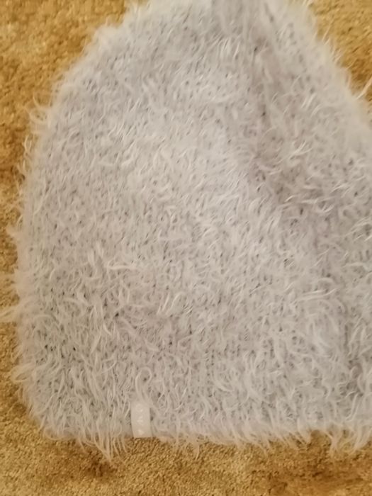 Czapka damska w rozmiarze 38 M