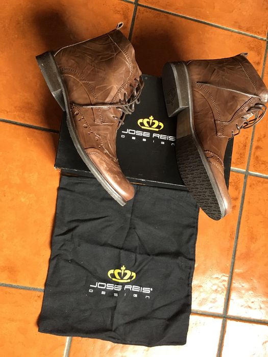 Botas em pele nacionais n. 41