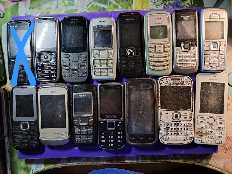 Лот кнопочних телефонів Nokia