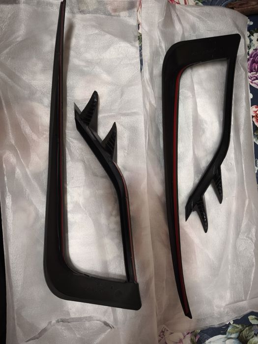 2x Grelha de Farol de Nevoeiro do Pára-Choques Dianteiro com Acabamento Estilo Faca de Vento e Canards para VW Golf 7 MK7 Golf7 MK

r: Preto Brilhante