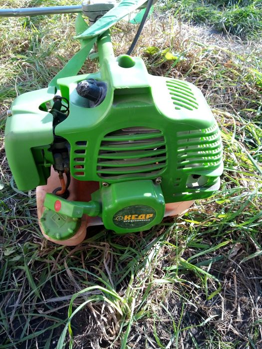 Нова газонокосарка Кедр БГ-4200 (Професіонал)