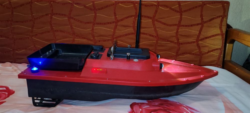 Кораблик для  рибалки: S70-30