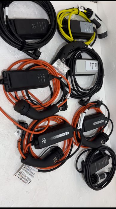 Зарядка для електромобіля Type 1 Type 2