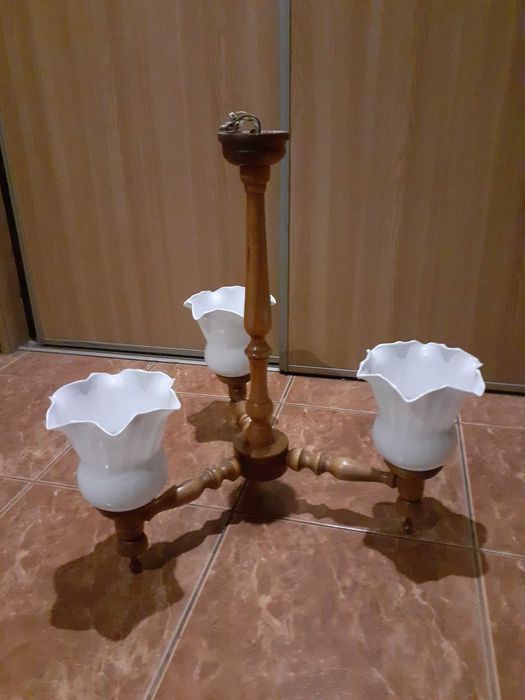 Stary drewniany żyrandol Prl