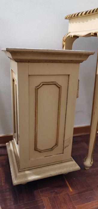 Conjunto de 7 peças de mobiliário antigo