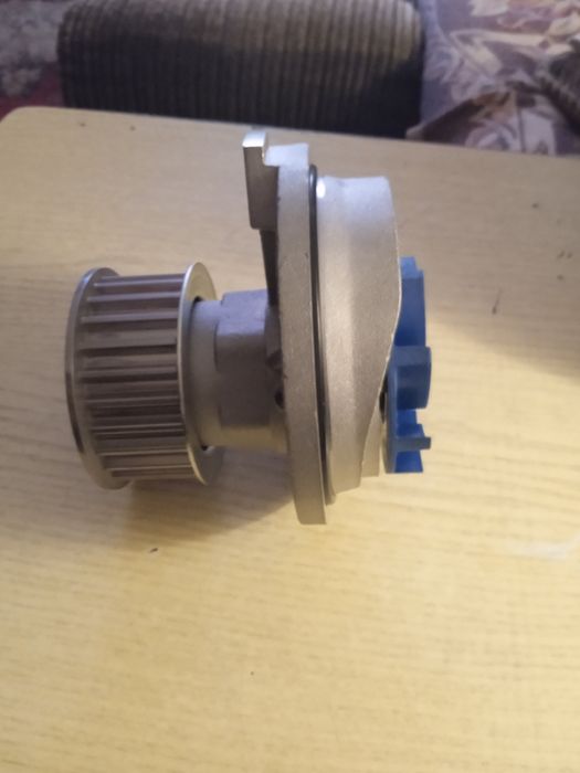 Продам водяную помпу