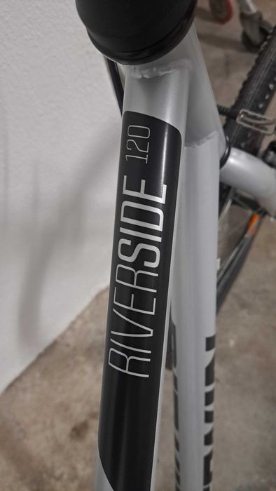 Bicicleta Riverside 120 Trekking Cinza
