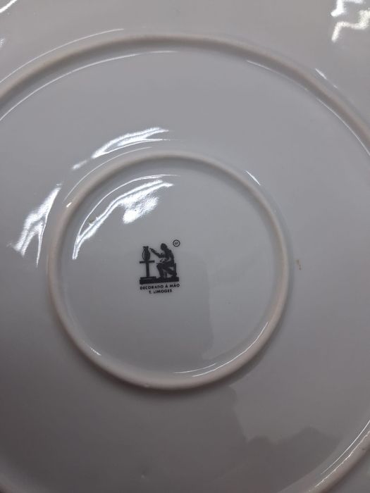 Prato para bolo com talheres novo