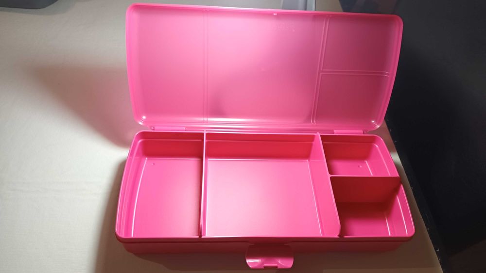 Caixa da Tupperware437798617209251842