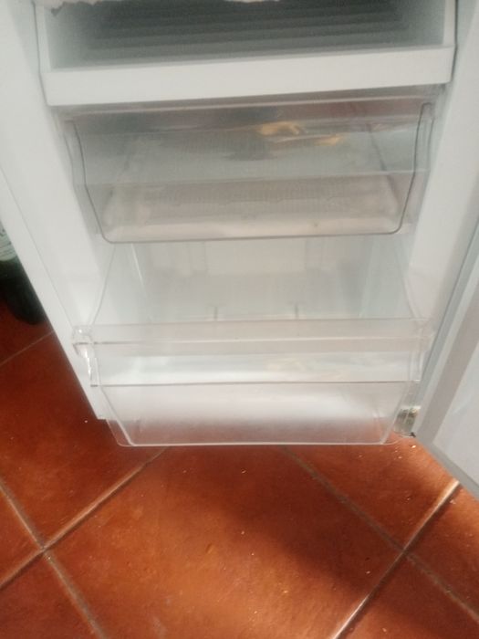 Frigorífico kunft 175L  180€