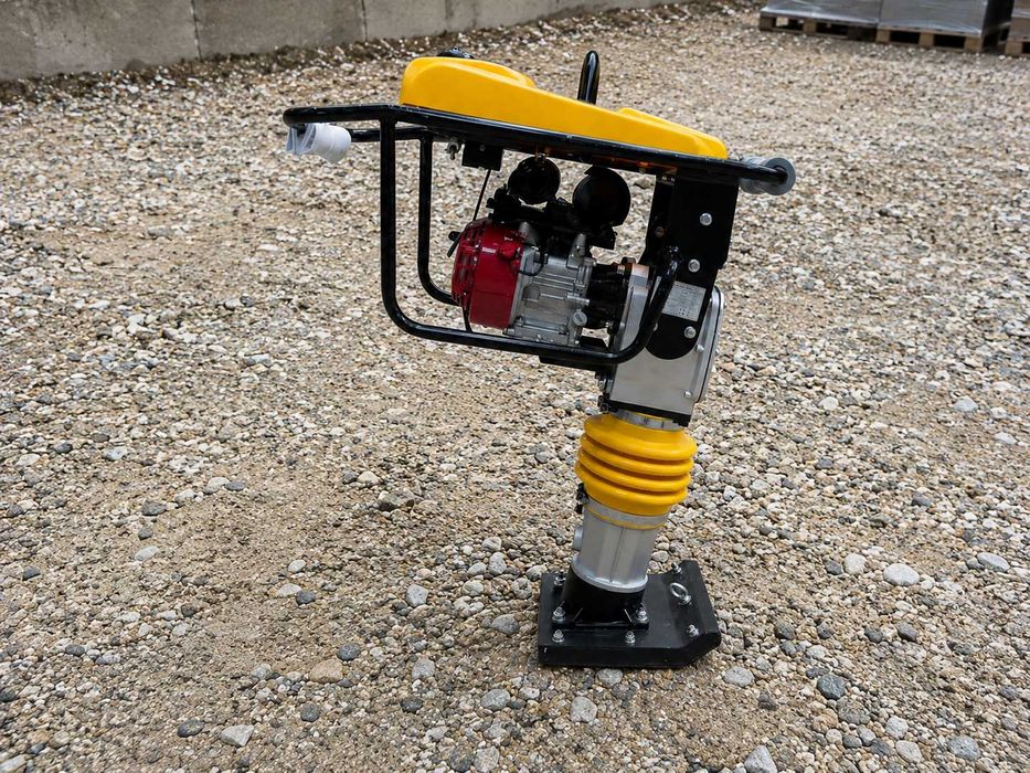 Вібронога MAST Bautechnik MT-RN80-H двигун Honda вібротрамбовка трамбовка вибронога ущілютювач трамбування грунту нога