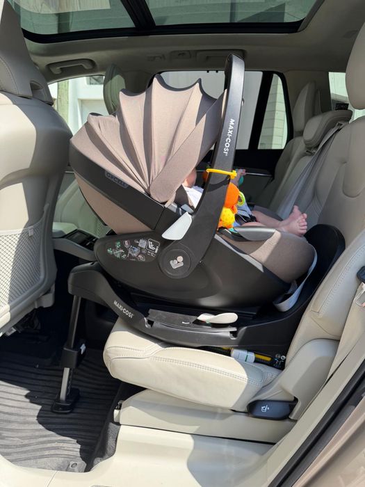 Ovo e base giratórios 360 graus Maxi Cosi para bebé recém nascido até 60cm
