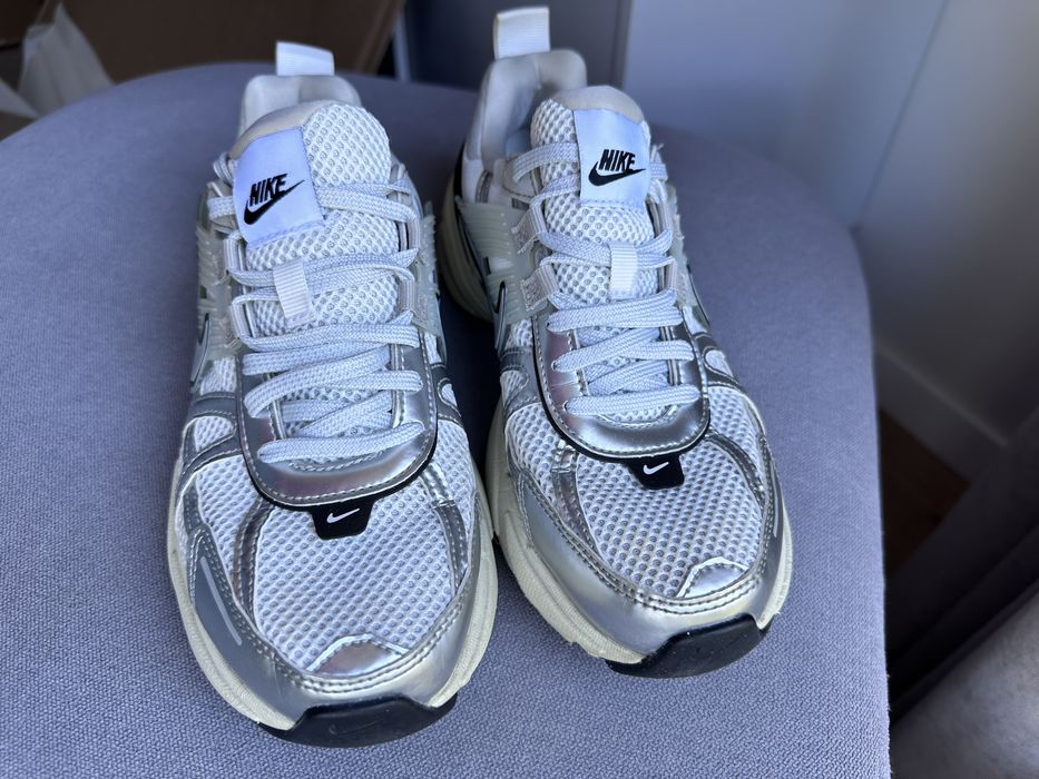 Оригінал Nike V2K Run Summit White Metallic Silver, рощмір 39