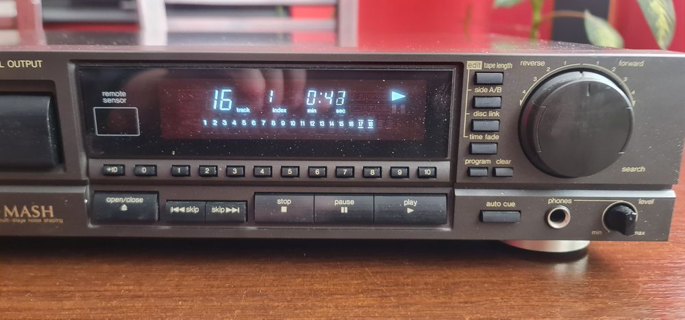 Technics cd SL-P477A optical output