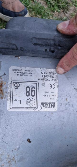 Kosiarki spalinowe uszkodzone z napędem 3 szt.