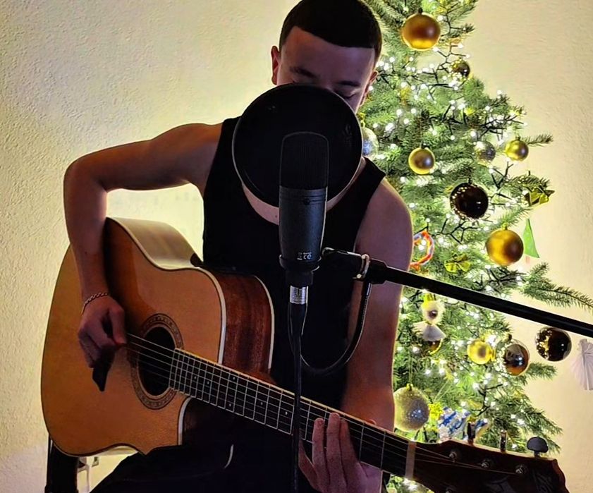 Репетитор гітари онлайн з нуля