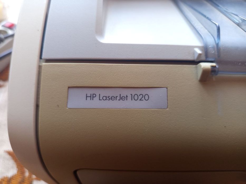 Продам принтер HP LaserJet 1020