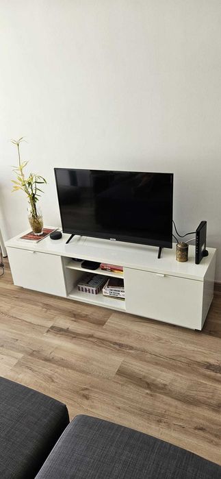 Rack de TV (BYÅS IKEA)