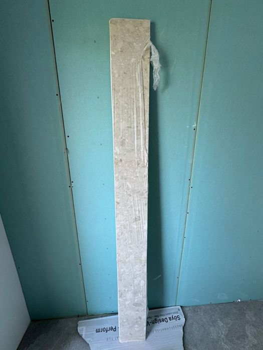 Parapet BOTTICINO o wymiarach 210cm x 20cm x 3cm