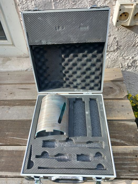 Otwornica diamentowa do betonu Erbauer 117 mm + walizka.