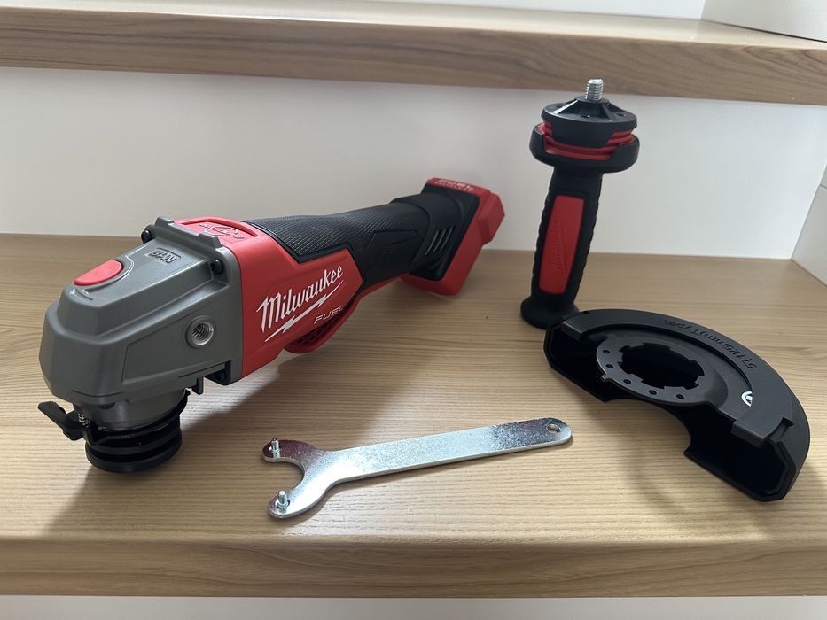 Болгарка безщіткова Milwaukee 2880-20