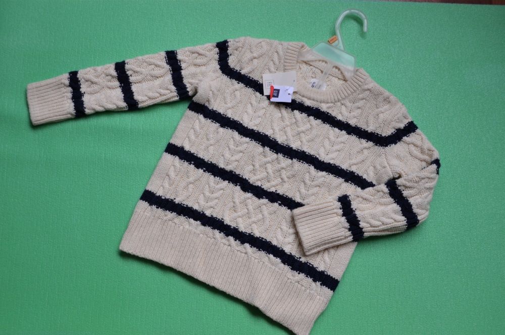GAP cвитер для девочки. Новый.
