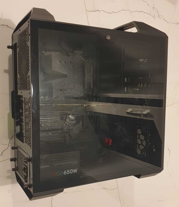 Dobry PCet (ROGstrix 1070 DDR4 16gb, Ryzen 1800x, TaiChi x470, SSD..