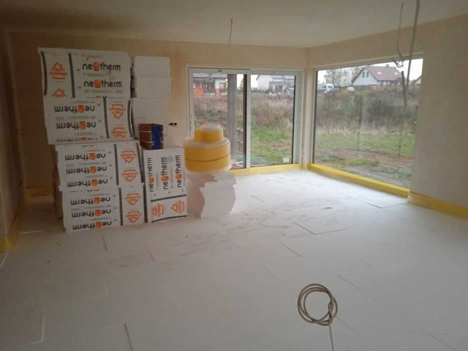 Ogrzewanie podłogowe, styropian, Instalacje wod-kan