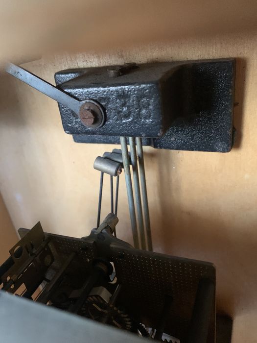 Часы куранты настенные с боем ,,Янтарь ,,СССР