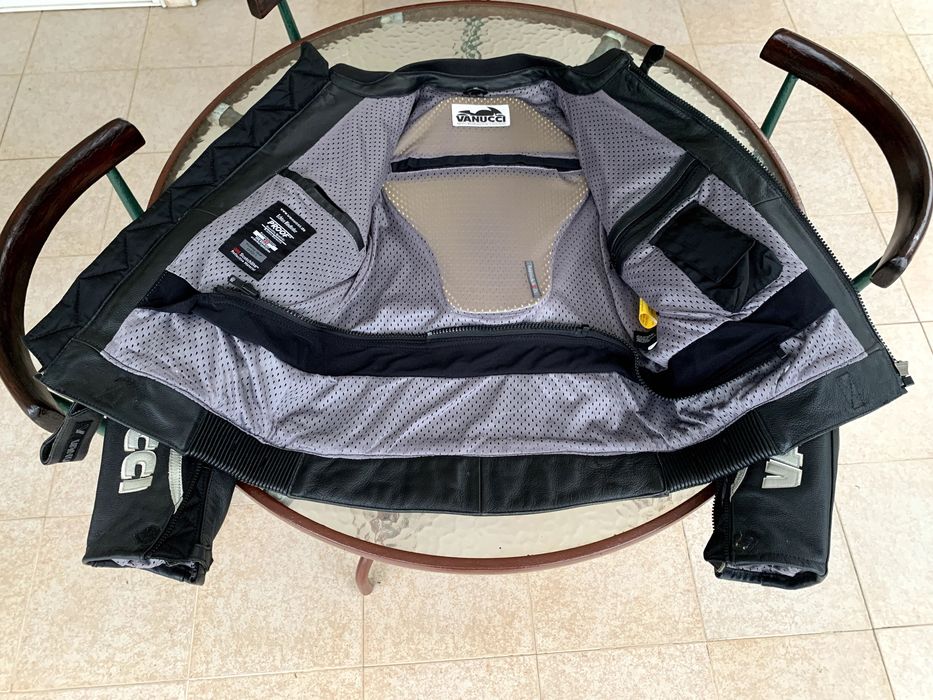 Blusão Motard Vanucci – Tamanho EU 50 – Bom Estado