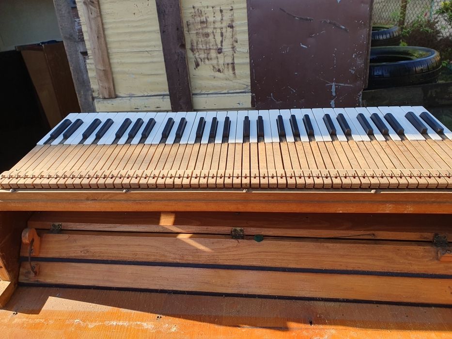 Klawiatury do małych organów.