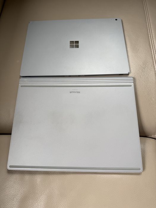 Laptop/tablet Microsoft Surface Book 2 Corei7/16GB RAM/512GB SSD/GeForce GTX1050/Win11Pro + stacja dokująca
