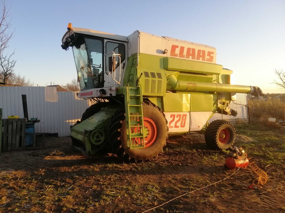 Продам  Claas COMMANDOR 228 CS 1994 року