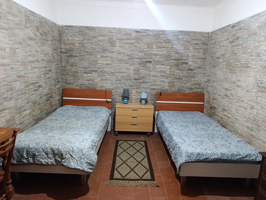 Aluga-se Quarto Partilhado