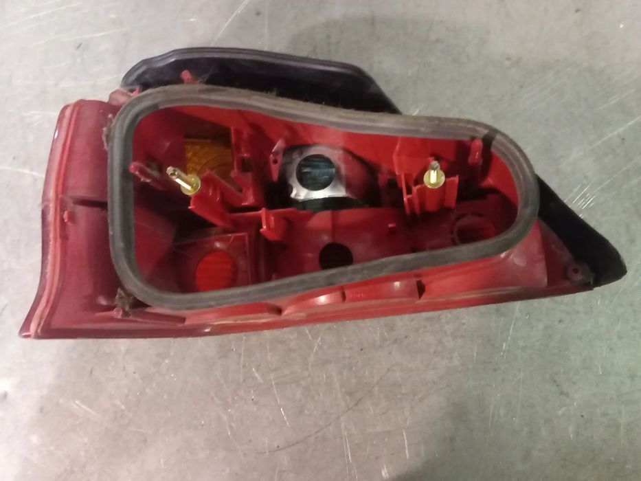 FAROLIM PEUGEOT 106 II MK2 - DIREITO