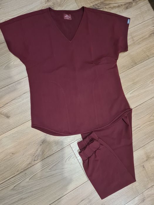 Medka scrubs 34 xs / uniform medyczny